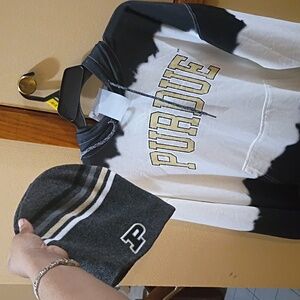 Purdue Black and White Hoodie With Hat/Beenie Unisex Size Medium New With Tags